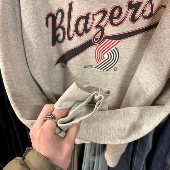 Vintage 90s Portland Trailblazers Salem Sportswear Crewneck Sweatshirt, Made in - Picture 7 of 7